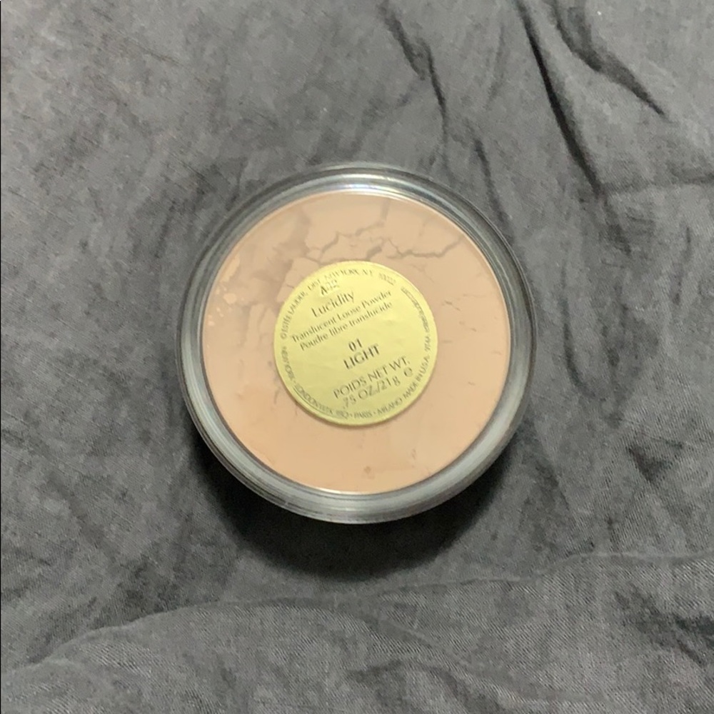 Estée Lauder Lucidity Translucent Powder 01 Light - Picture 5 of 7